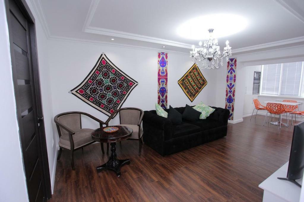 Overlooking Registan Square Luxury 2 Bedrooms Apartment Samarcande Extérieur photo